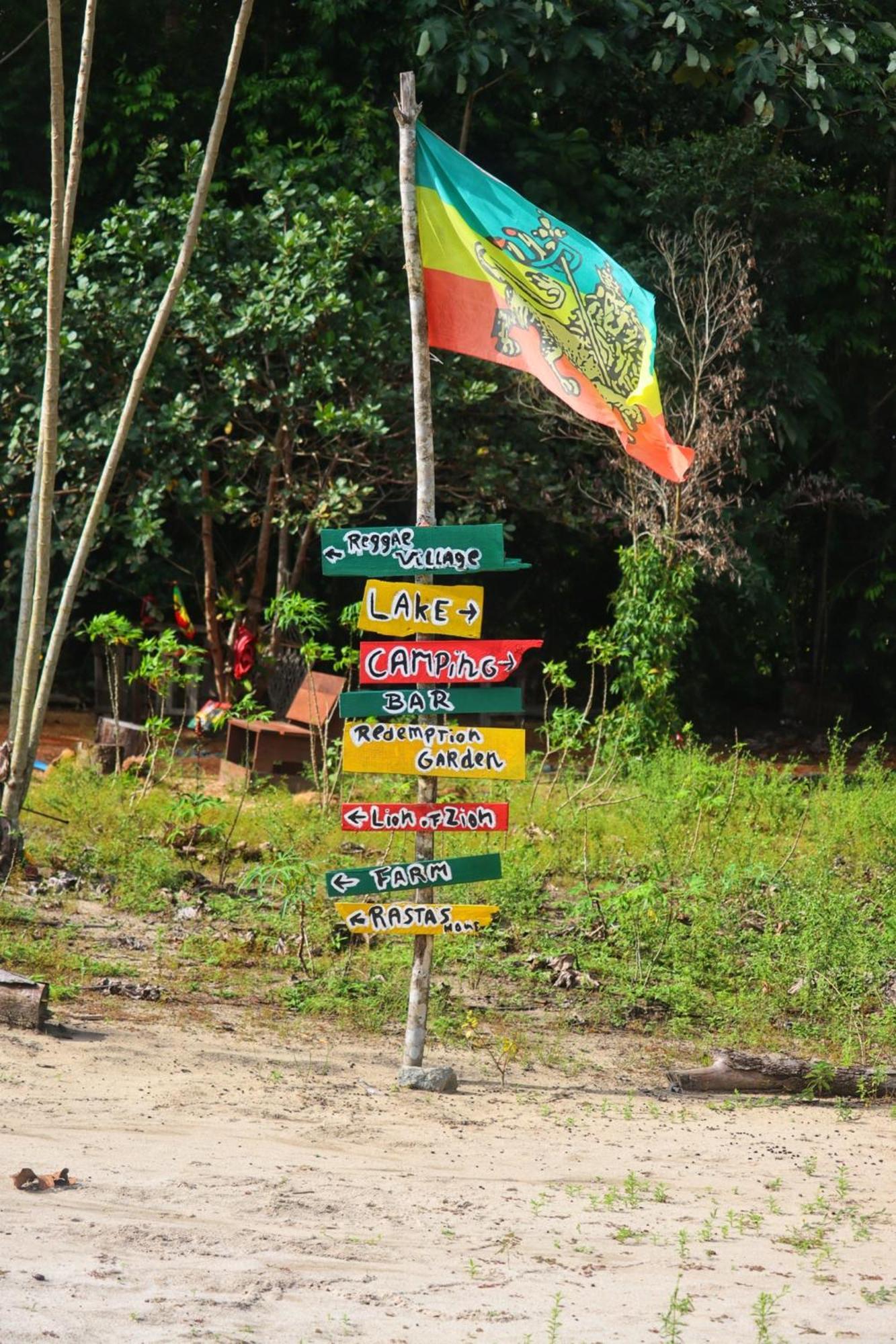 Land Of Promise - Reggae Bar & Eco Village Zanderij 외부 사진